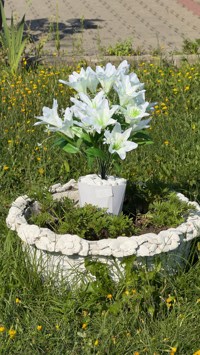Crin artificial cu 18 flori, ghiveci și pietriș decorativ