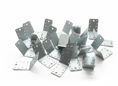 Set 500 coltar perforat pentru lemn Vinclu, Atlantic 1979, 135 grade, zincat, 90 x 90 x 65 mm (𝗚𝗿𝗼𝘀𝗶𝗺𝗲 𝟮𝗺𝗺 )